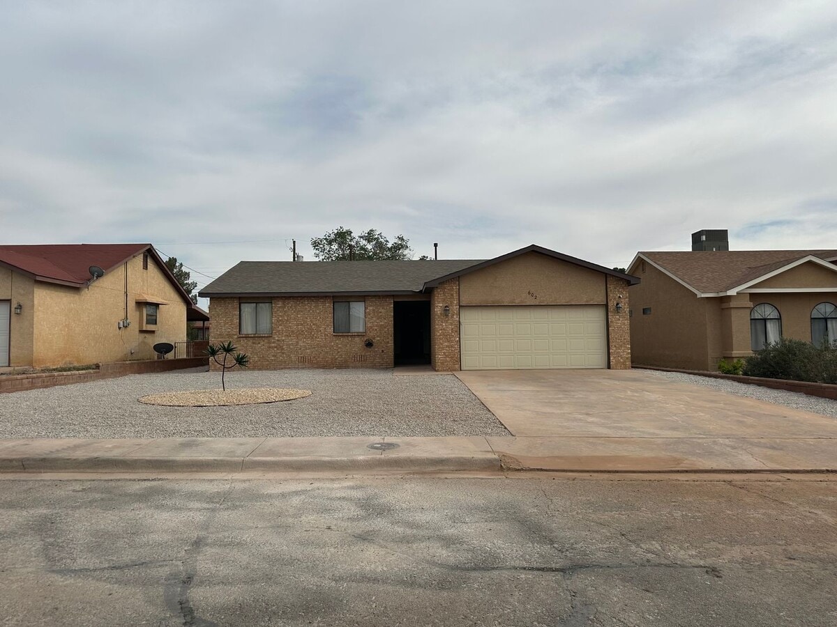 Centrally located home - Centrally located home