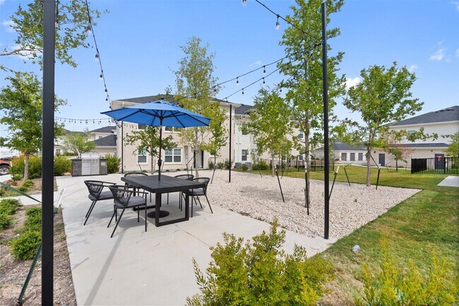 Photo - 1101 Halsey Dr