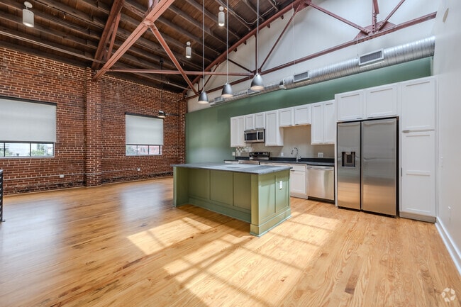 3HAB, 3BA - 1920 ft² - Comedor - Hemlock Lofts