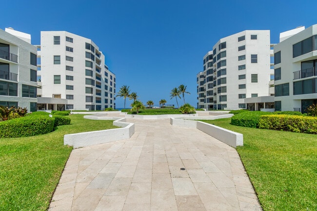 Building Photo - 2565 S Ocean Blvd