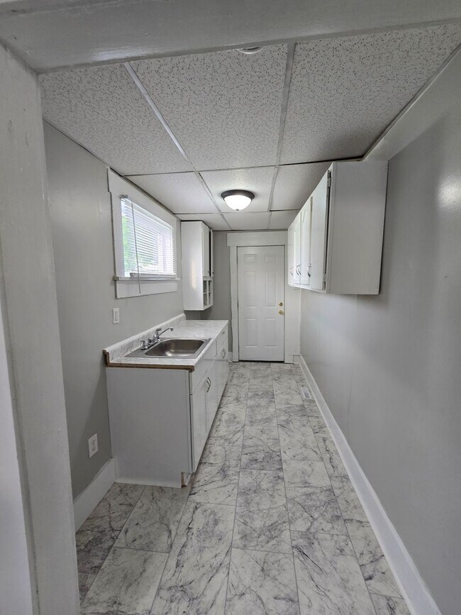 Building Photo - 2207 S Walnut St Unit 1 Rental