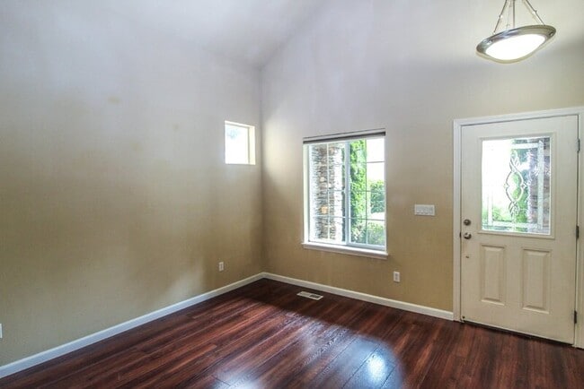 Photo - 4131 240 Pl SE