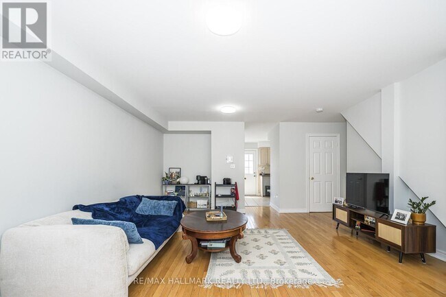 Photo - 125 Viella St