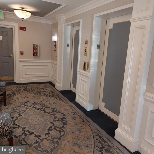 Building Photo - 12251 Roundwood Rd Unit 807