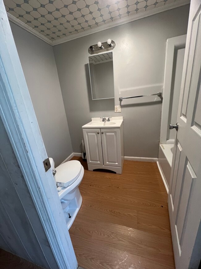 Photo - 903 Centre St