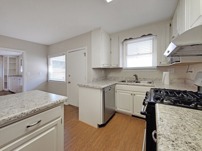 Photo - 5 Bedroom 3.5 Bath Brick home in Downtown Greenville !!!!