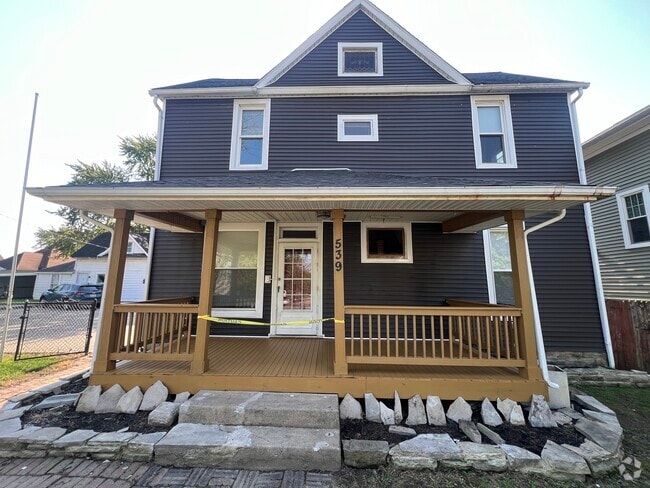 Building Photo - 539 W Jefferson St Rental