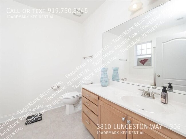 Photo - 3810 Lunceston Way