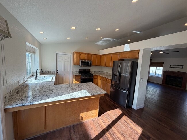 Photo - 4374 Woodmere Rd