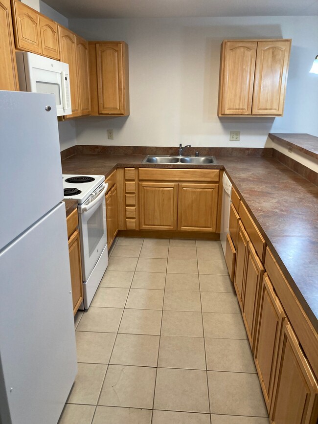 x4220 S 164th St