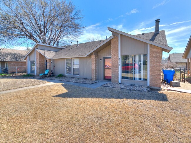 Photo - Charming West Norman Duplex