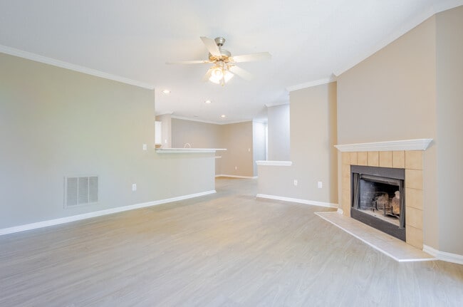 Photo - 618 Caledon Ct Unidad 618