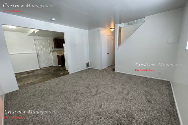 Photo - Walton Duplex Unidad A