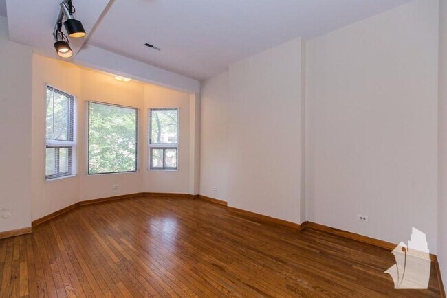 Photo - 2 bedroom in Chicago IL 60614 Unit 873-B2
