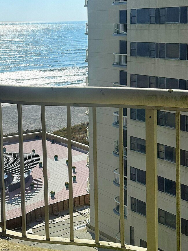 Photo - 3101 Boardwalk Unidad 1402A-1