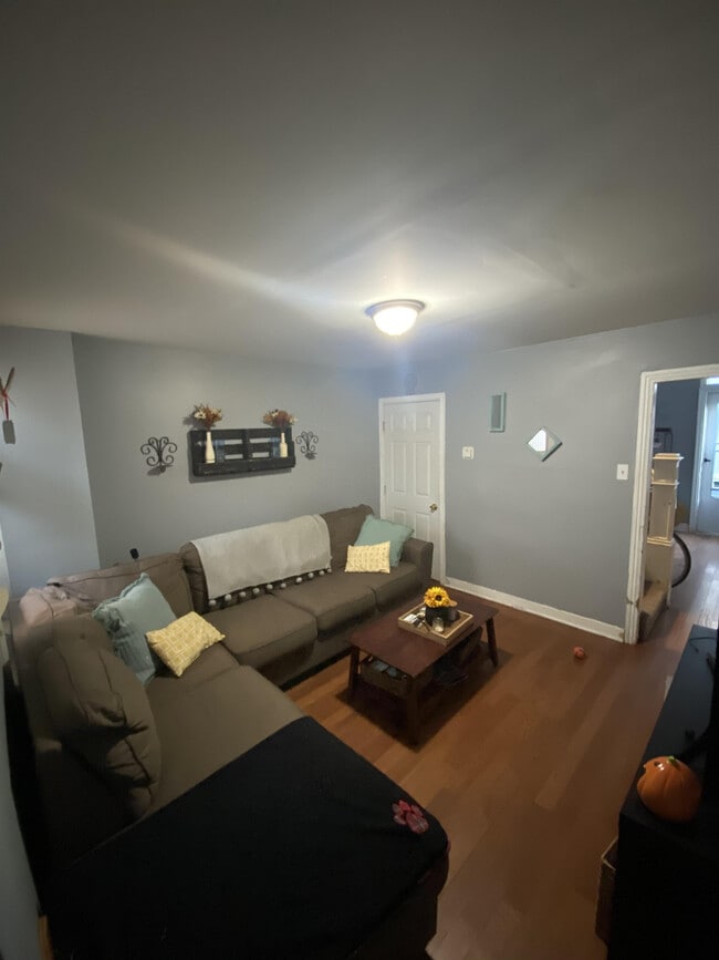 Photo - 2312 Mercer St