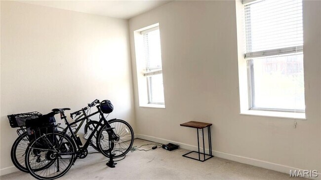 Photo - 5677 Waterman Blvd Unit 32