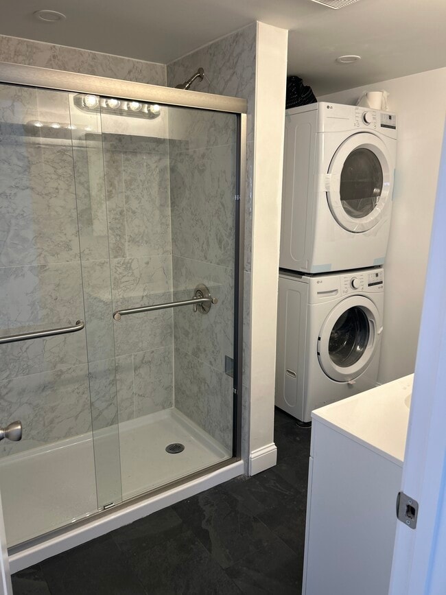 Photo - 32 Revere Ct