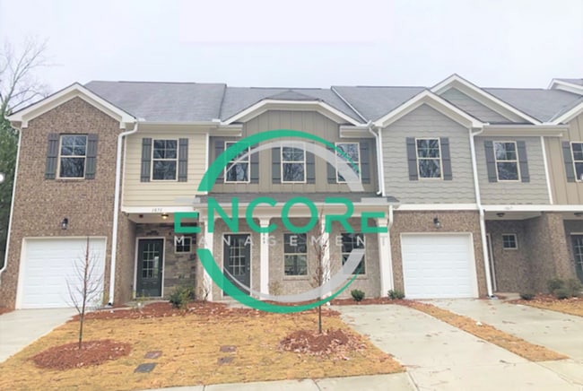 Building Photo - 3 Bedroom Townhome in Jonesboro!