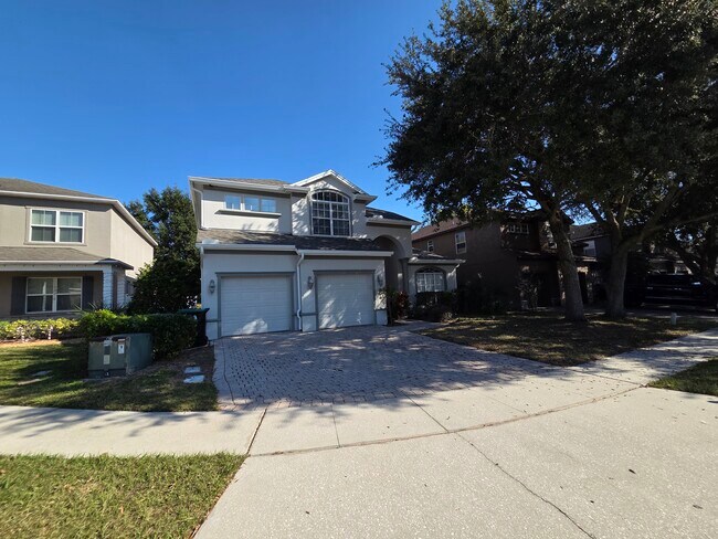 Photo - 2819 Roseglen Way