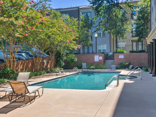 Building Photo - 765 Walker Sq Unit 2B