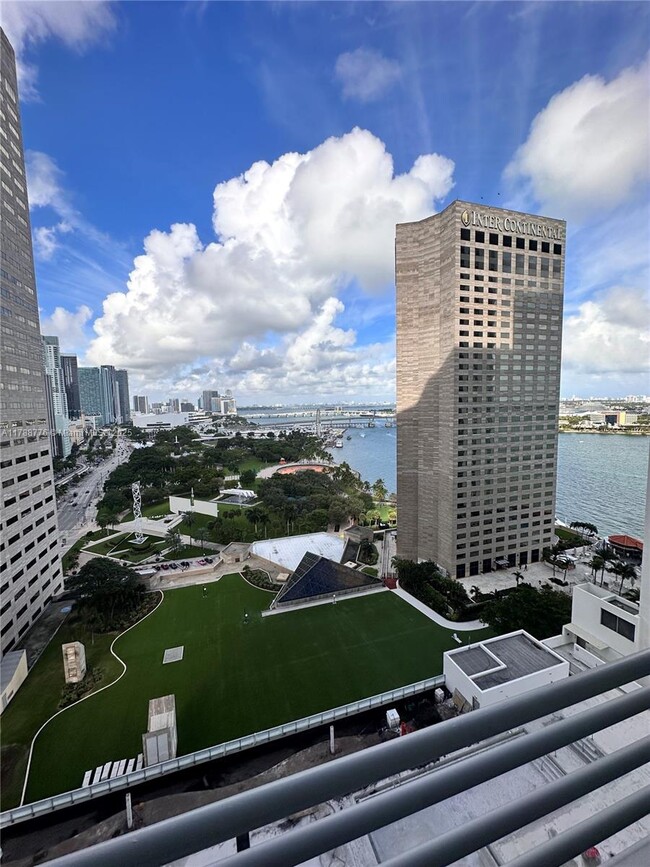 Photo - 325 S Biscayne Blvd Unidad 2322 Rental