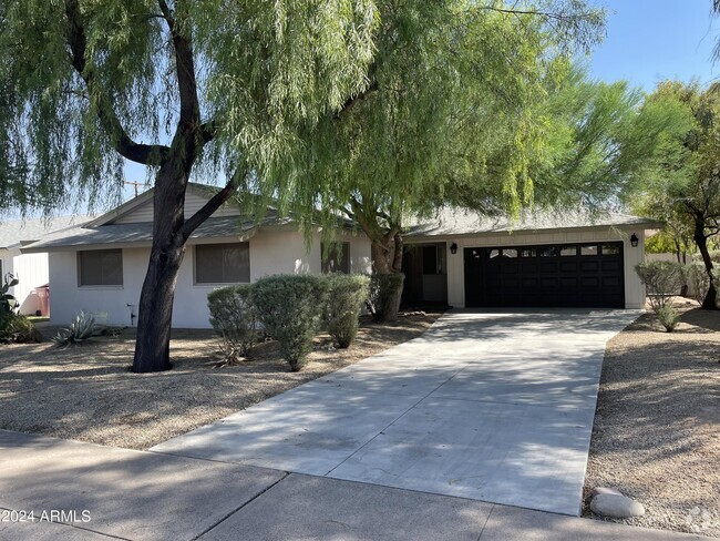 Building Photo - 7535 E Windsor Ave Rental