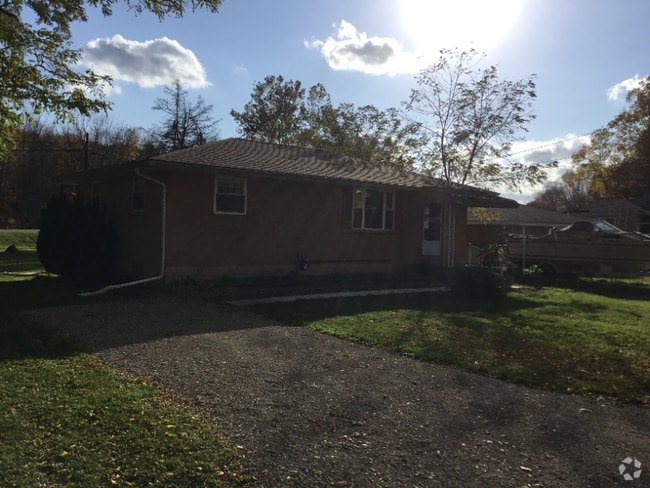 Building Photo - 30255 Howard St Rental