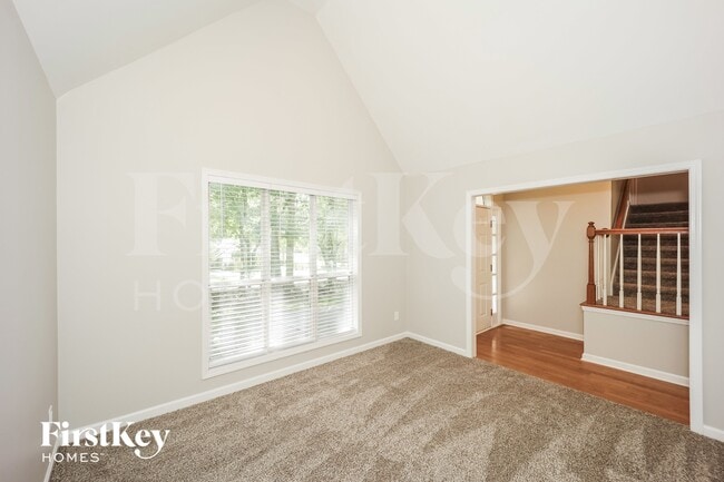 Photo - 42 Treetop Ln