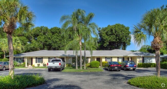 Building Photo - 7062 W Country Club Dr N Unit 7062 Rental