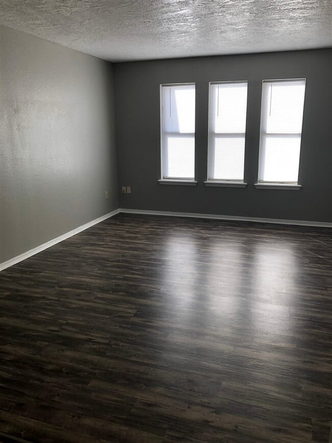 Photo - 902 NE Tortoise Dr