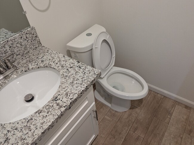 Photo - 324 Sycamore Dr