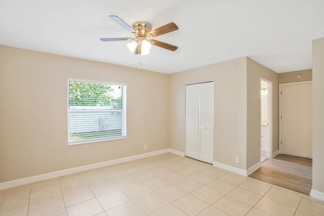 Photo - 6072 Lambeth Cir