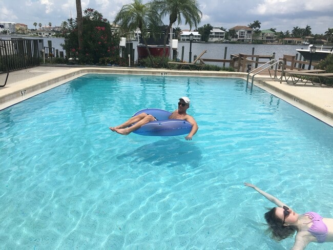 Building Photo - 271 Southbay Dr Unit 5th fl