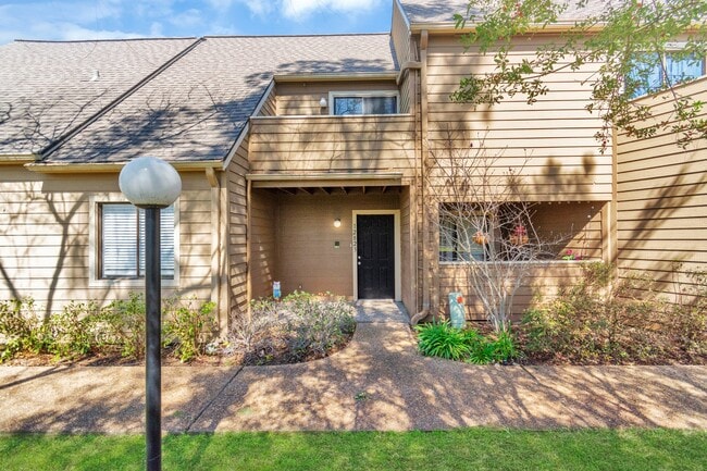 Building Photo - 12823 Briarwest Cir