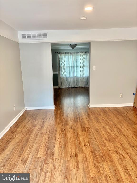 Photo - 13 Mitnick Ct