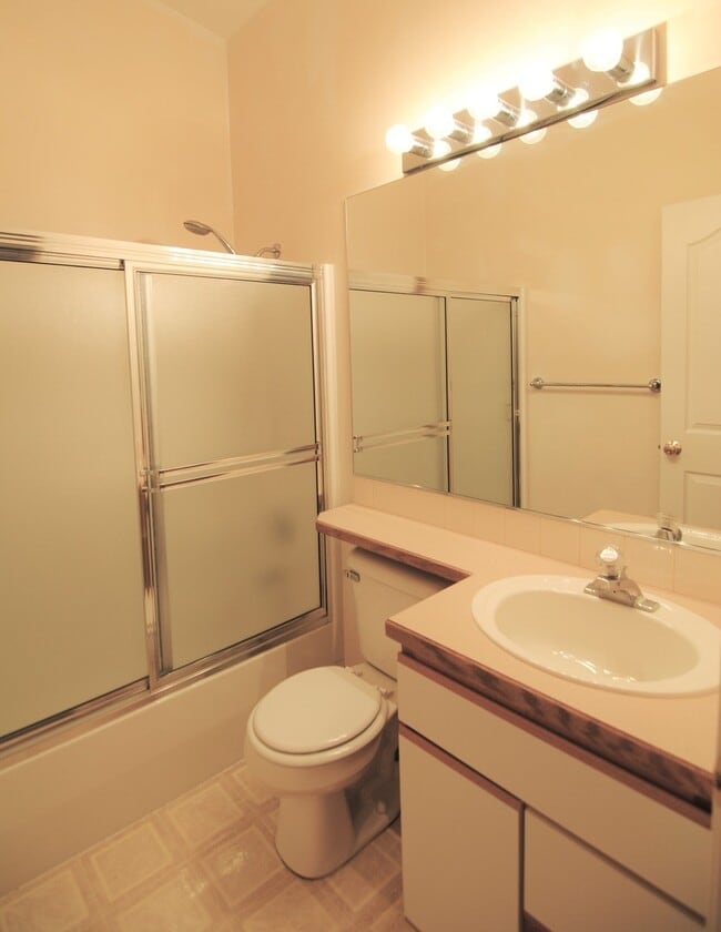 Photo - 1386 Brown St Unit #B