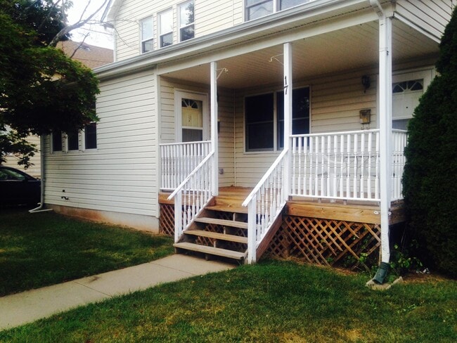 Building Photo - 17 Blake Ave Unit #1