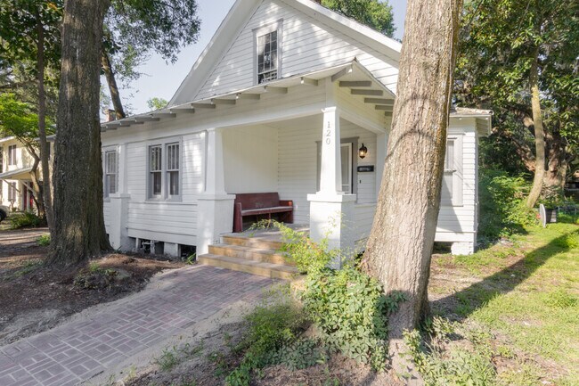 Photo - 120 NW 10th St