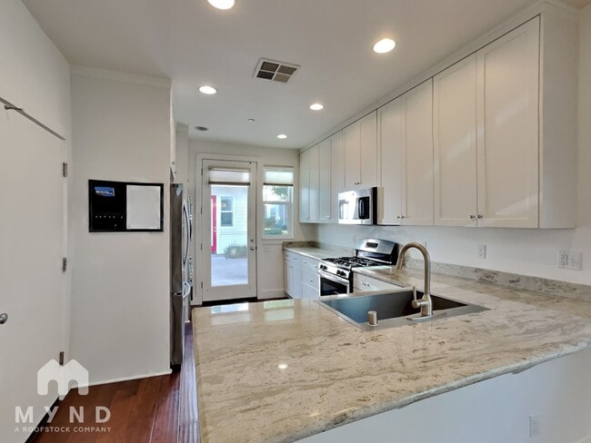 Photo - 2517 Rice Alley