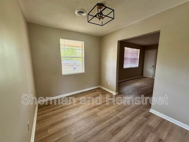 Photo - 336 Deerwood Ct