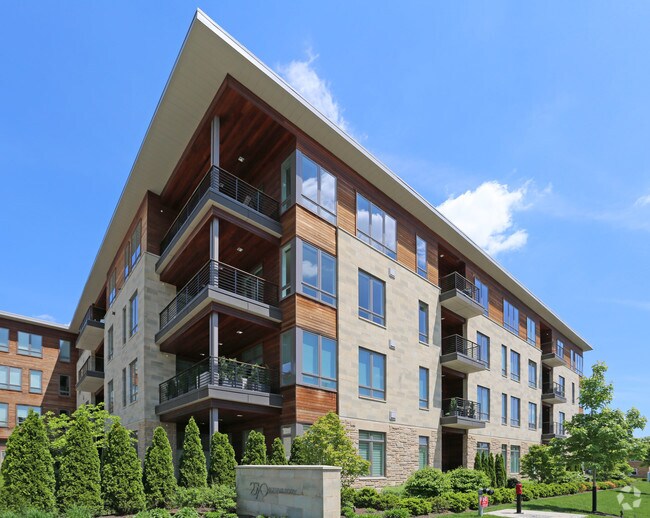 Photo - 2770 Observatory Ave