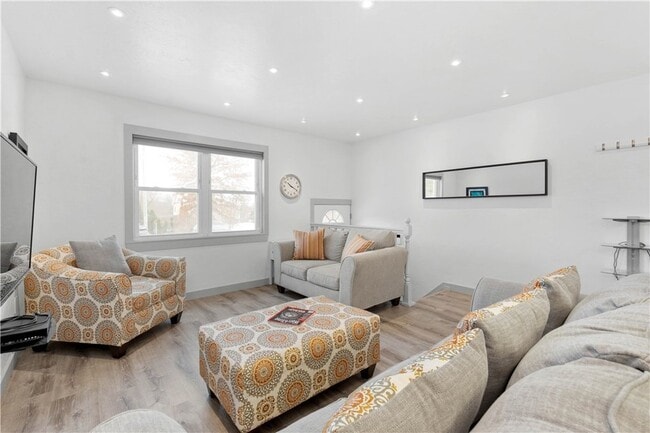 Photo - 236 S Grandview Ave