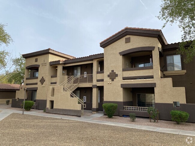 Building Photo - Beautiful 2 Bedroom 2 Bath East Valley Condo Unit 2060