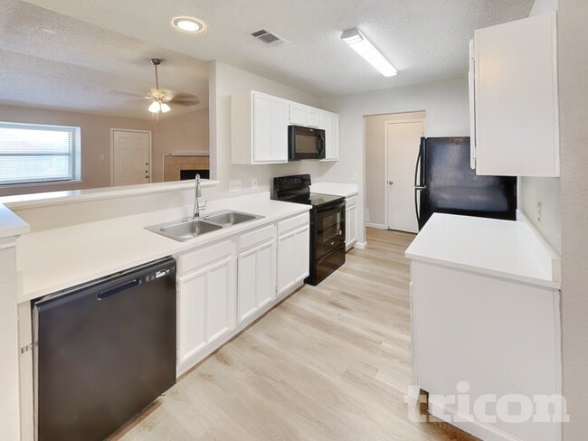 3128 Owen Ln