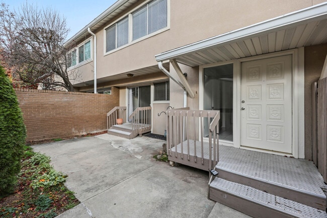 Photo - 1871 Monterey Dr