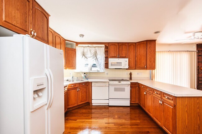 Photo - Beautiful 4 Bedroom 3 Bathroom South County Home