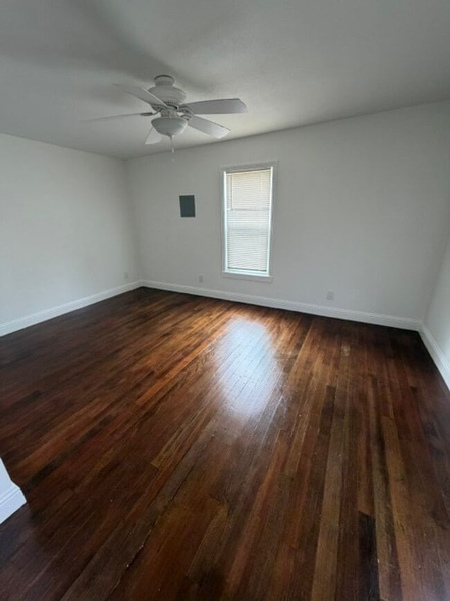 Photo - 1239-1241 E 22nd St Unidad 1239 B (Casitas)