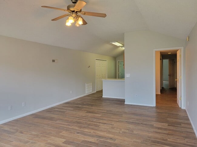 Photo - 4950 Hoof Beat Trail