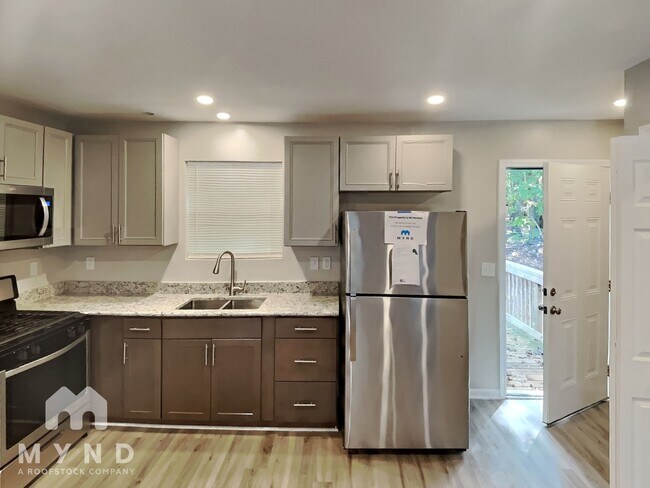 Photo - 214 Aspen Dr